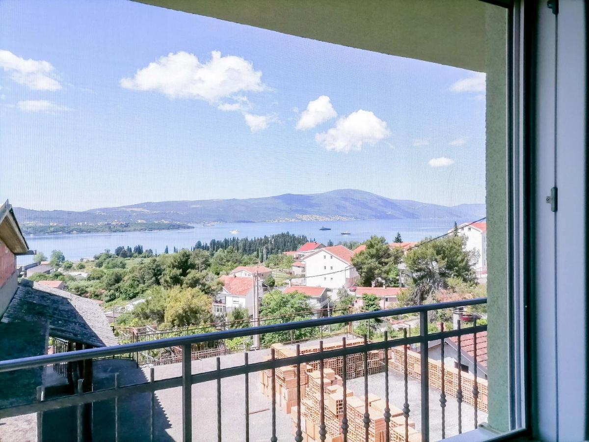 Apartments Siesta Tivat Bagian luar foto