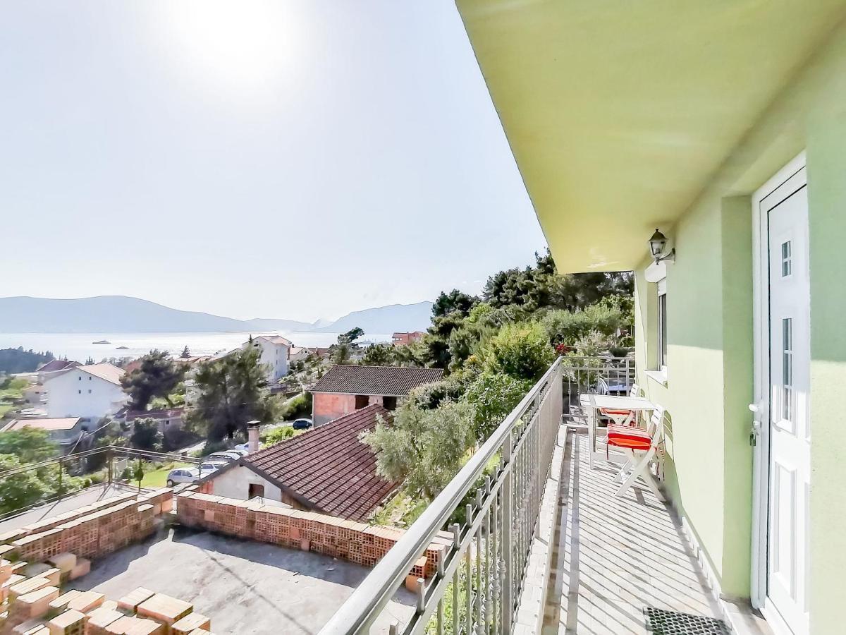 Apartments Siesta Tivat Bagian luar foto