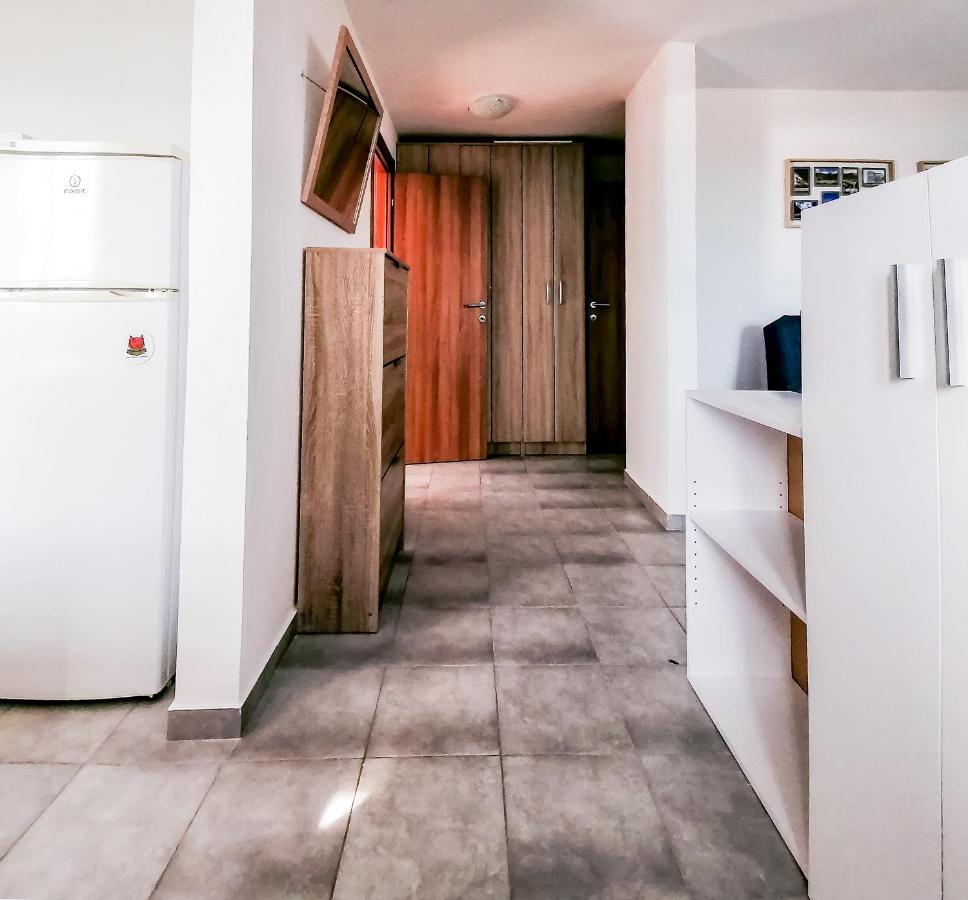 Apartments Siesta Tivat Bagian luar foto