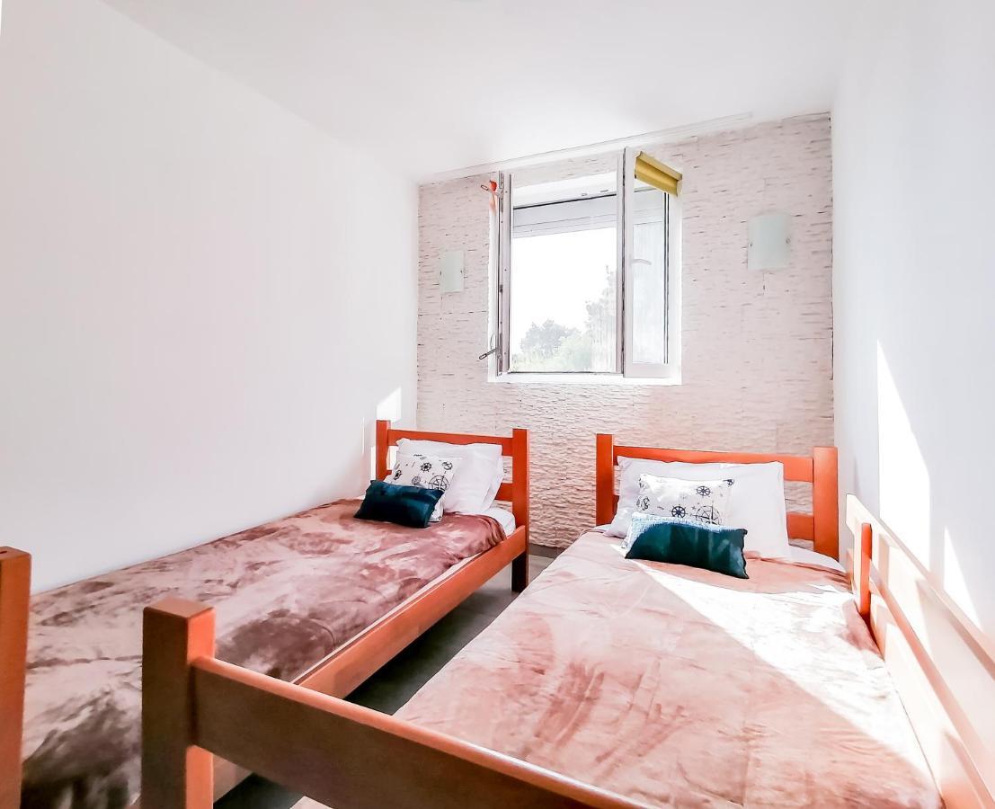 Apartments Siesta Tivat Bagian luar foto
