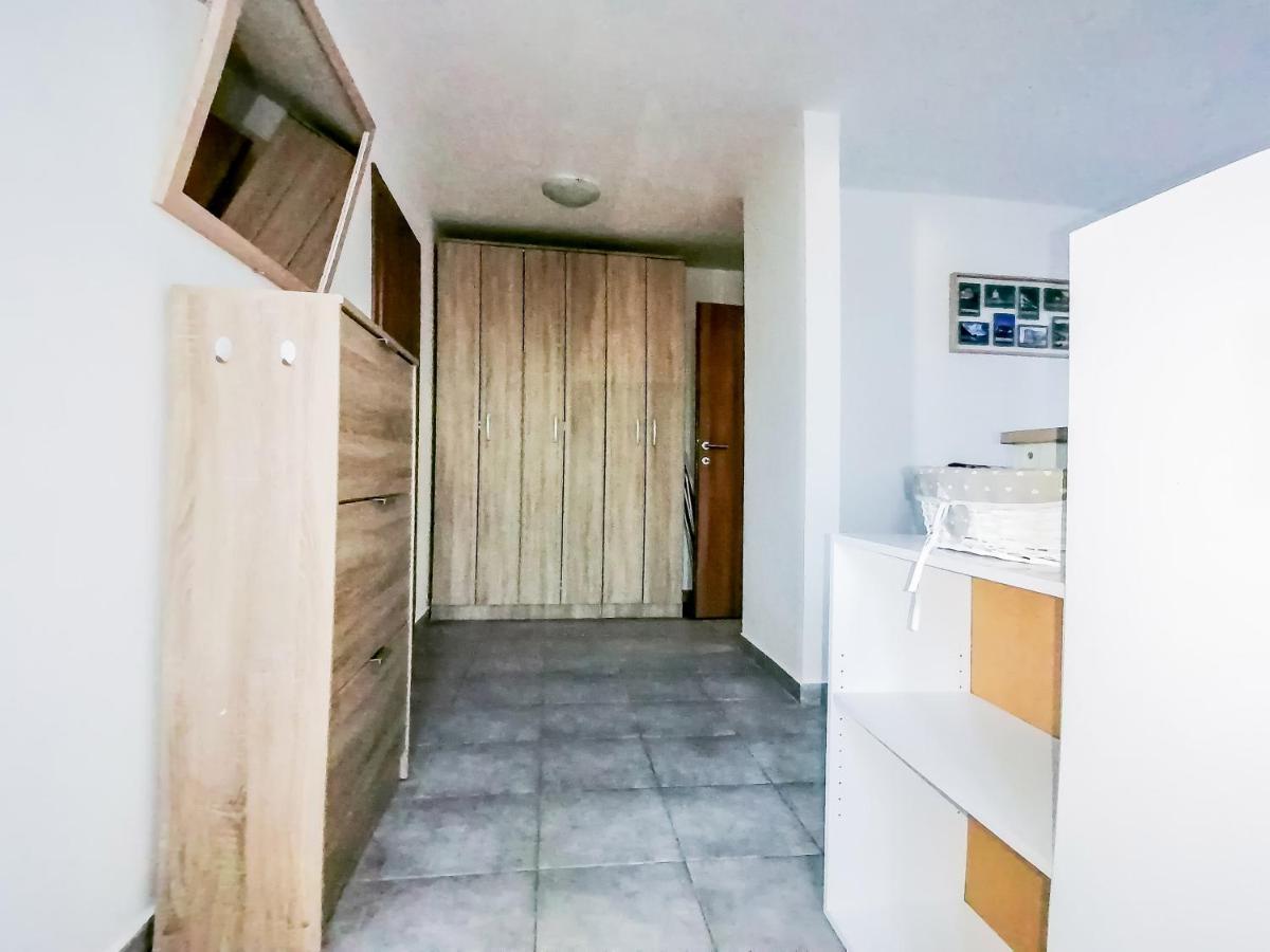 Apartments Siesta Tivat Bagian luar foto