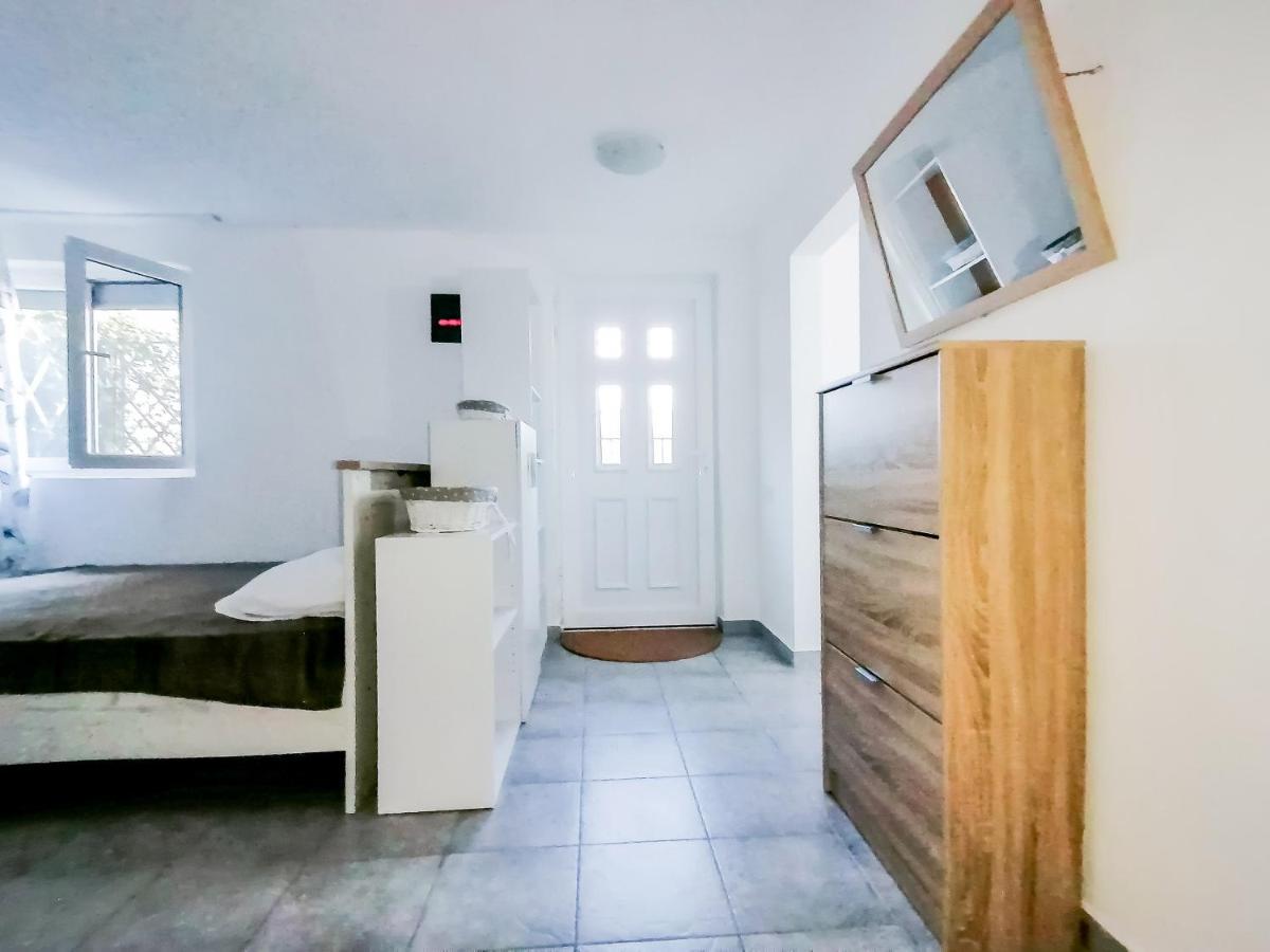 Apartments Siesta Tivat Bagian luar foto