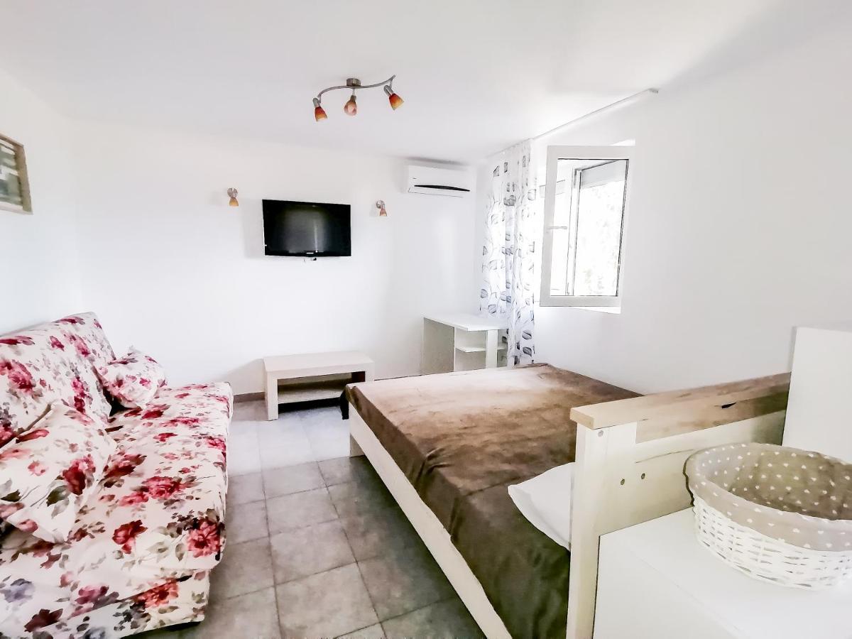 Apartments Siesta Tivat Bagian luar foto