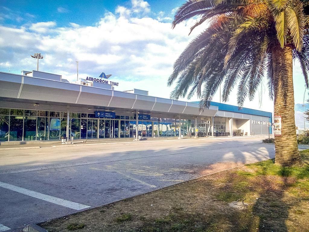 Apartments Siesta Tivat Bagian luar foto